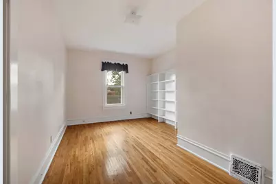 302 N State Street, Marengo, IL 60152 - Photo 18