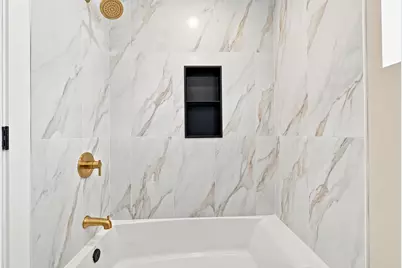 9314 S Colfax Avenue, Chicago, IL 60617 - Photo 10