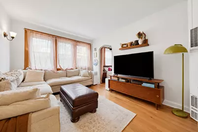 2315 S Hoyne Avenue, Chicago, IL 60608 - Photo 2