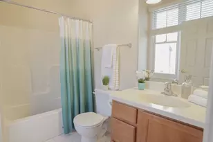 155 Festival Ct, Elgin, IL 60120 - Photo 6