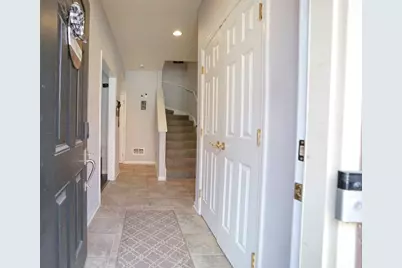 155 Festival Court, Elgin, IL 60120 - Photo 2