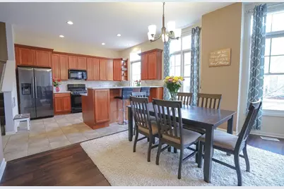 155 Festival Court, Elgin, IL 60120 - Photo 4