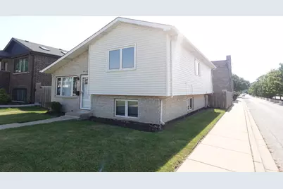 9800 S Artesian Avenue, Evergreen Park, IL 60805 - Photo 2