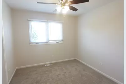 9800 S Artesian Avenue, Evergreen Park, IL 60805 - Photo 16