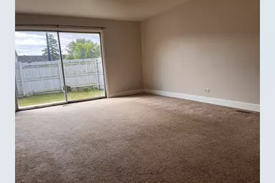 1289 Court E Court #1289, Hanover Park, IL 60133 - Photo 2