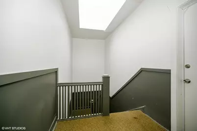 5648 S Calumet Avenue, Chicago, IL 60637 - Photo 2