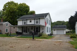 125 N Washington St, Tiskilwa, IL 61368 - Photo 2