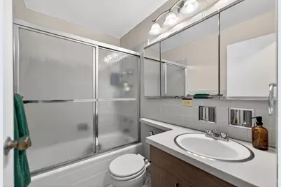 3550 N Lake Shore Drive #1925, Chicago, IL 60657 - Photo 16