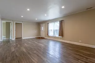 2821 Dempster St, Park Ridge, IL 60068 - Photo 4