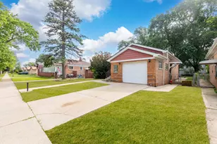 8841 Tulley Ave, Oak Lawn, IL 60453 - Photo 1