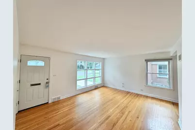 5816 W Greenleaf Avenue, Chicago, IL 60646 - Photo 4