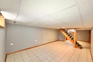 5816 W Greenleaf Ave, Chicago, IL 60646 - Photo 14