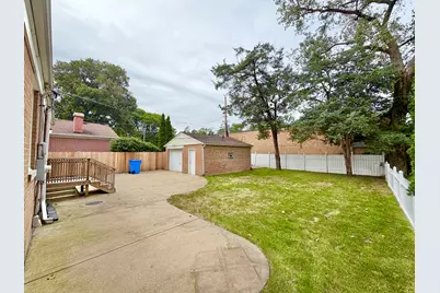 5816 W Greenleaf Avenue, Chicago, IL 60646 - Photo 22