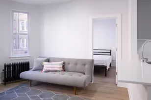 1357 W Estes Ave, Chicago, IL 60626 - Photo 2