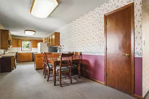 4015 Pleasant Valley Blvd, Rockford, IL 61114 - Photo 8