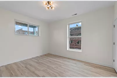 4447 S Calumet Avenue, Chicago, IL 60653 - Photo 30