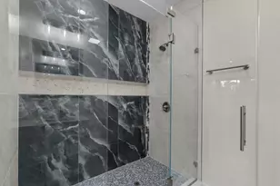 4447 S Calumet Ave, Chicago, IL 60653 - Photo 18