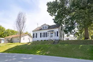 205 N Market St, New Athens, IL 62264 - Photo 2