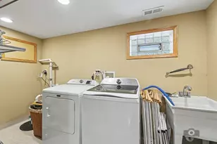 3843 W 107th Pl, Chicago, IL 60655 - Photo 20