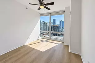 757 N Orleans St, Chicago, IL 60654 - Photo 14