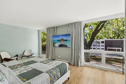 1319 N Sandburg Terrace, Chicago, IL 60610 - Photo 2