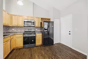 610 Lyon Ct, Buffalo Grove, IL 60089 - Photo 6