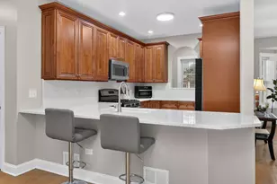 1205 Charleston Ct, Westmont, IL 60559 - Photo 6