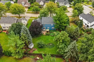 203 Parkside Ln, Oswego, IL 60543 - Photo 2