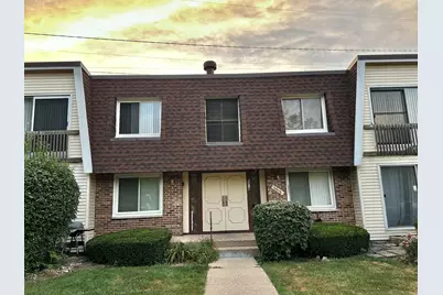 6818 Roberts Drive #6, Woodridge, IL 60517 - Photo 1
