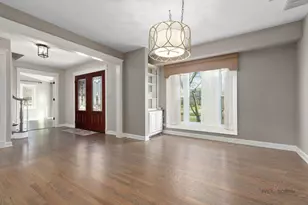 2326 W Weathersfield Way, Schaumburg, IL 60193 - Photo 12