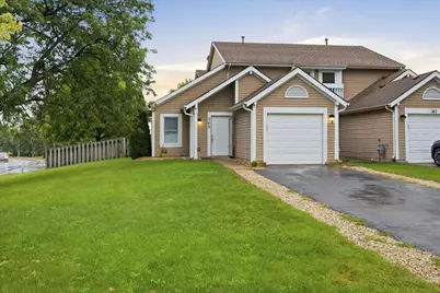369 Trailside Court, Carol Stream, IL 60188 - Photo 1