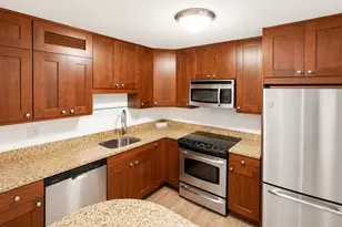 10 E Ontario St, Chicago, IL 60611 - Photo 6