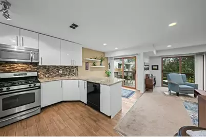 80 Commonwealth Court #3, Vernon Hills, IL 60061 - Photo 2