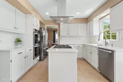 17325 W Westwind Drive, Gurnee, IL 60031 - Photo 6