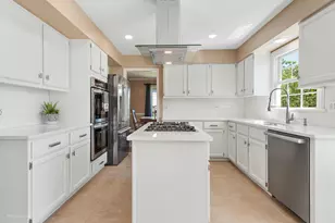 17325 W Westwind Dr, Gurnee, IL 60031 - Photo 6
