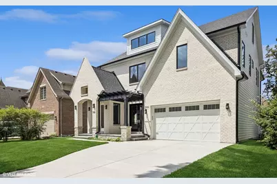 215 N Glade Avenue, Elmhurst, IL 60126 - Photo 2