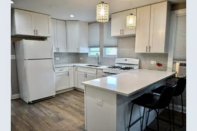 5849 W Wilson Avenue, Chicago, IL 60630 - Photo 20