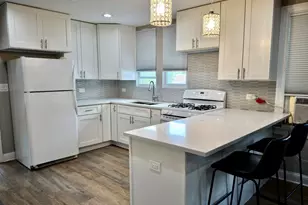 5849 W Wilson Ave, Chicago, IL 60630 - Photo 20