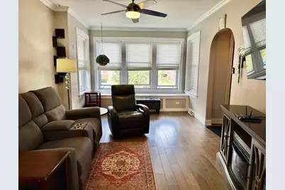 5849 W Wilson Avenue, Chicago, IL 60630 - Photo 8
