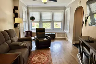 5849 W Wilson Ave, Chicago, IL 60630 - Photo 8