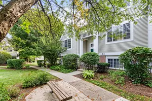 93 Cantal Ct, Wheeling, IL 60090 - Photo 1