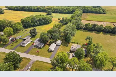 245 W Southmor Road, Morris, IL 60450 - Photo 36