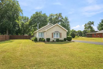 245 W Southmor Road, Morris, IL 60450 - Photo 1