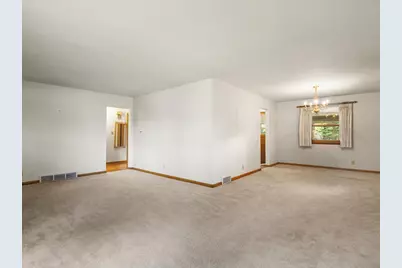 611 E 6th Street, Belvidere, IL 61008 - Photo 12
