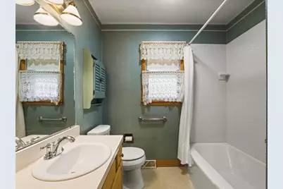 611 E 6th Street, Belvidere, IL 61008 - Photo 26