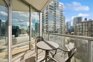 510 W Erie St, Chicago, IL 60654 - Photo 20