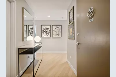 510 W Erie Street #1201, Chicago, IL 60654 - Photo 2