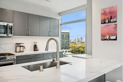 510 W Erie Street #1201, Chicago, IL 60654 - Photo 8