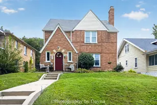 924 S Myrtle Ave, Kankakee, IL 60901 - Photo 1