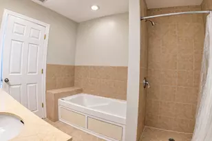 6005 N Kimball Ave, Chicago, IL 60659 - Photo 14
